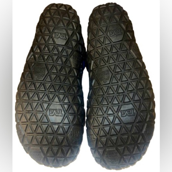 Pre-owned Teva Men’s Neutron Hydro Black Slip On water shoes
Men’s 6 - Picture 5 of 5